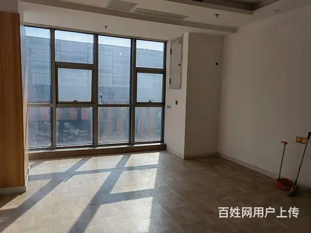 永嘉广场50平纯办公 - 图片 1