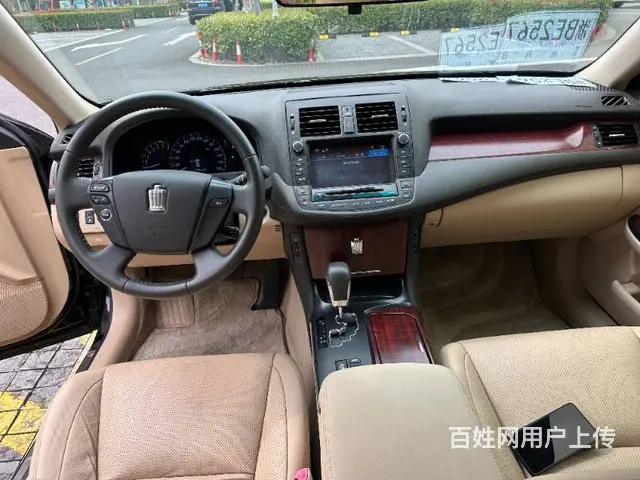 丰田 皇冠 2010款 2.5 手自一体 Royal 真皮导 - 图片 3