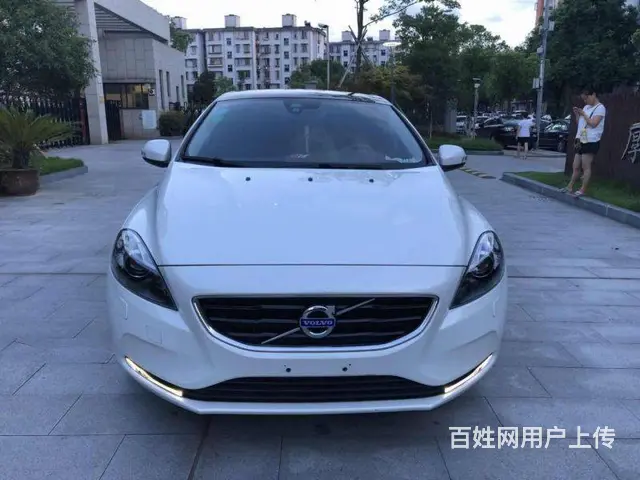 沃尔沃V40 2015款 1.6T 双离合 智雅个 - 图片 1