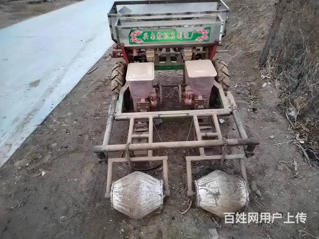 低价出售玉米播种机 - 图片 2