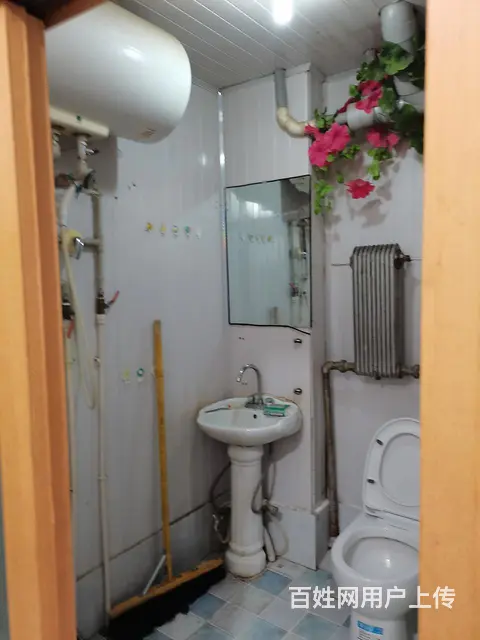 五一街附近2楼65平中装床冰箱热水器6000元 - 图片 6