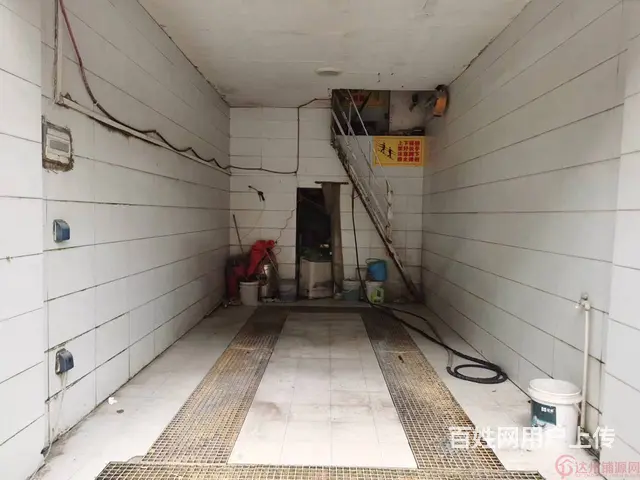 （达州铺源网）北外宏冠广场37㎡汽修美容转让（带坝子 - 图片 4
