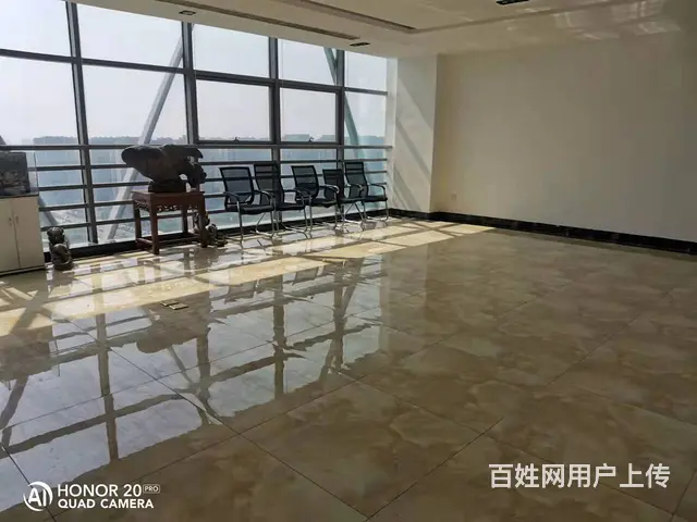 高铁站地铁口500平高层纯办公带隔断带家具欢迎看房 - 图片 1