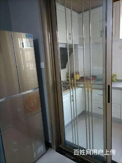 区政府附近，传世经典两室精装修，带暖气，配套齐全，拎包入住 - 图片 4