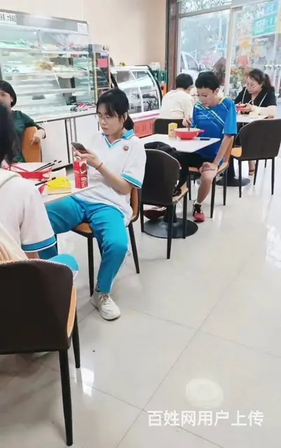 （51旺铺推荐）国兴中学入口70平麻辣烫店转让 - 图片 4