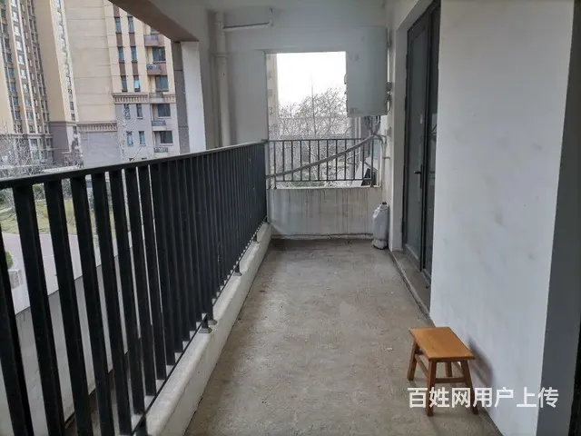 七十九号院 小高层 两室两厅 有证可贷款 看房方便有钥匙 - 图片 4