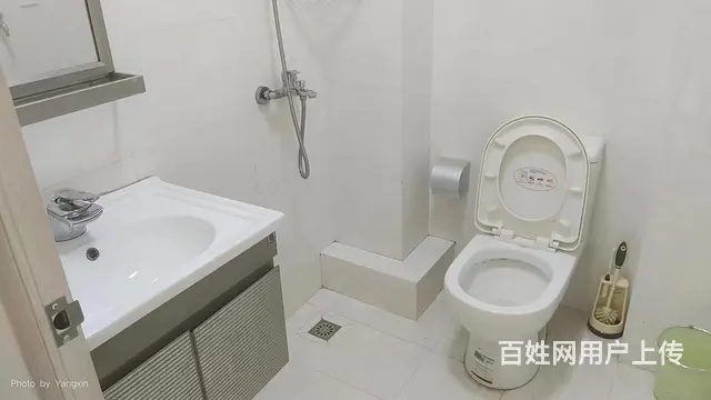 通宝城位于大润发东鱼坊之间，电梯一室，厨卫齐，拎包入住 - 图片 4