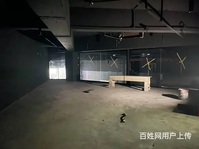 （51旺铺推荐）迎宾路中铁置业广场315平铺面转租 - 图片 10