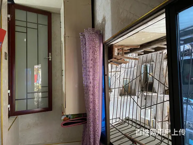 个人单间出租住房，有厨房卫生和阳台 - 图片 2