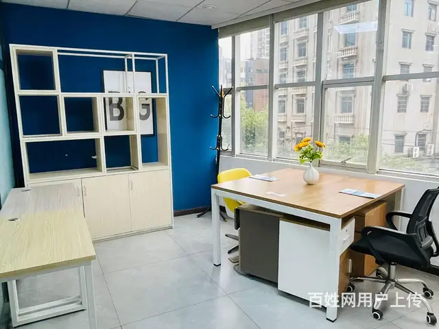 芙蓉广场精装办公室出租，带独立老板间，位置好，交通便利，杂费 - 图片 2