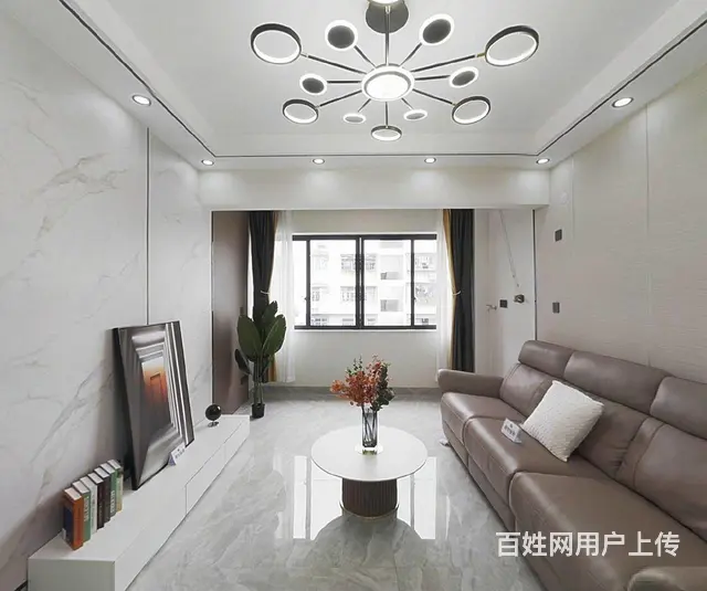 新香洲 九中十 鸿运花园 全新精装非顶楼 不占有钥 - 图片 1