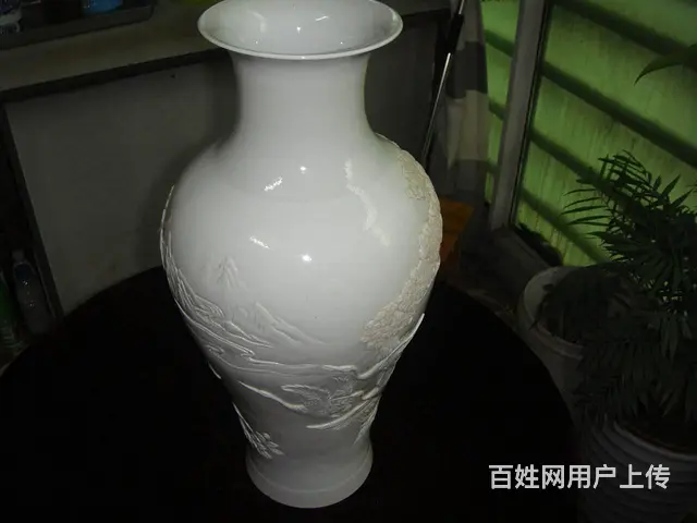 清晚期瓷雕大师王炳荣白瓷雕松鹤纹观音瓶 - 图片 2