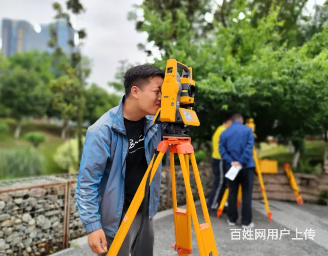 施工员培训班学习建筑CAD绘图 - 图片 1