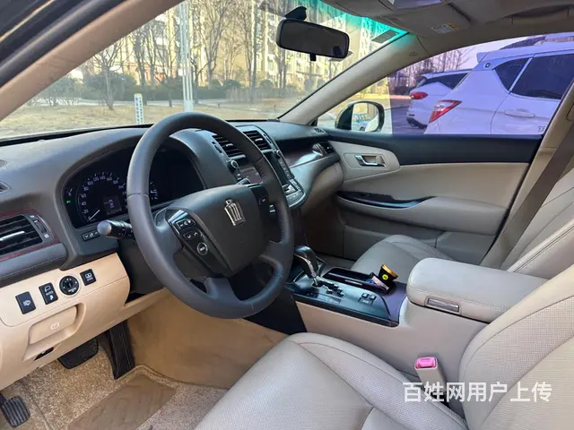 丰田 皇冠 2012款 2.5 手自一体 Royal 导航版 - 图片 10