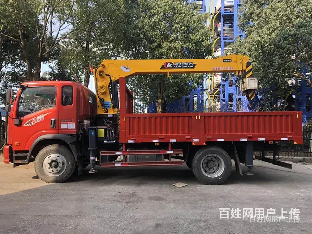 重汽豪曼4-5吨蓝牌随车吊 哪个厂家价格便宜 - 图片 5