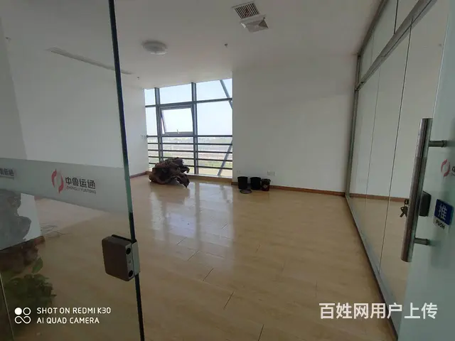 高铁站旁100平高层南向带玻璃隔断出租 - 图片 10