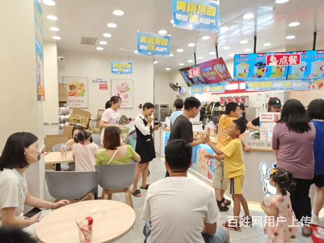 10万常驻人口人流汇集十字路口蜜雪冰城真实在售！ - 图片 7