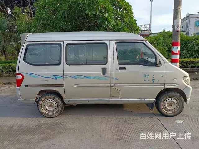 五菱之光面包车 - 图片 4