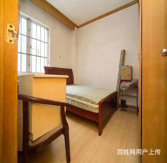 9中旁 鸿运花园 3室 78.6平 南向 全齐 2000/月 - 图片 3