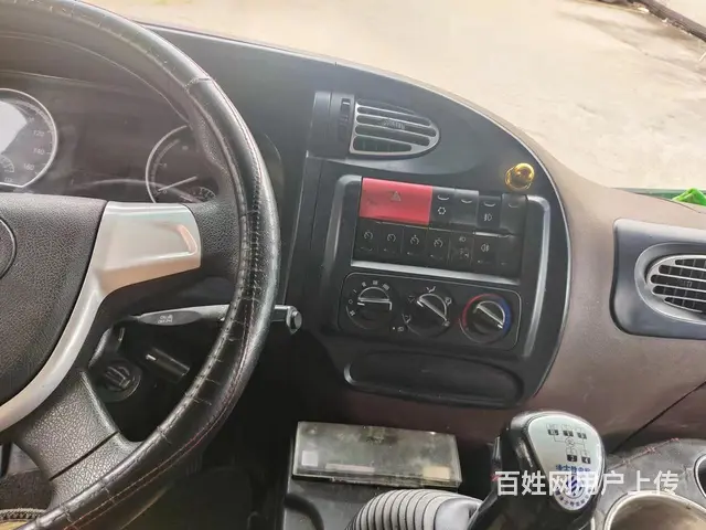 8.1米江淮箱式货车电动双飞，6杠240马力 - 图片 5