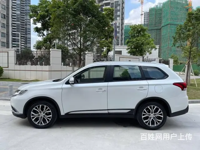 三菱 欧蓝德 2018款 2.0 无级  两驱嘉乐版7座 - 图片 4