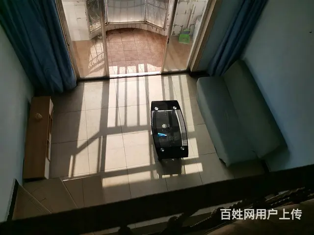 麟秀园 1室1厅1卫带家具出租500元每月 - 图片 2