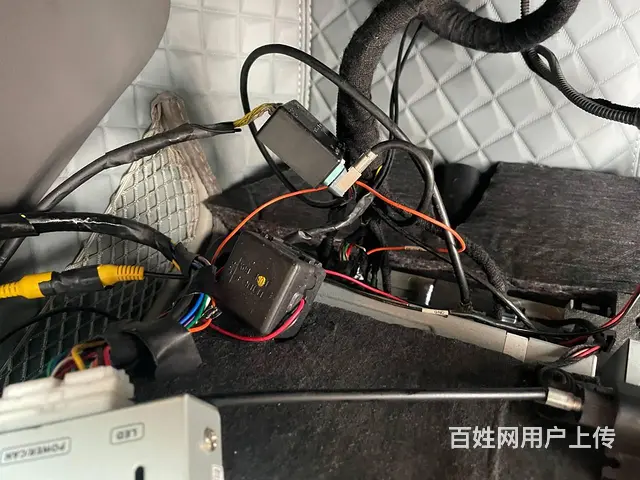 奥迪A6L安装CARPLAY 倒车影像 - 图片 12