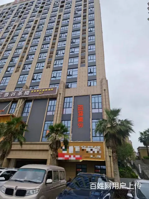 A（个人）小区门入口三楼门面出租（房东直租）编号1075 - 图片 1