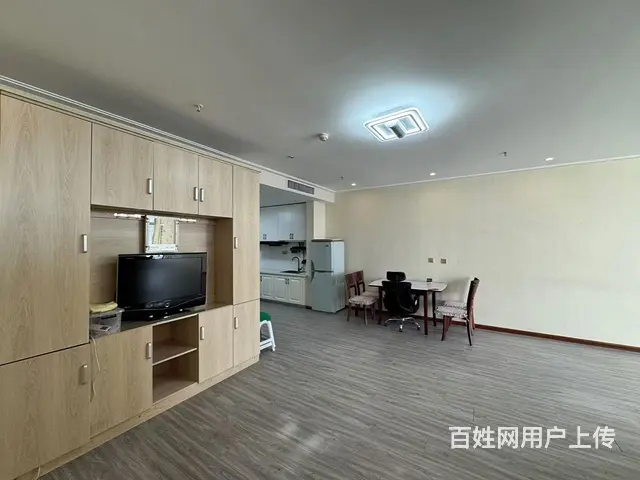 天马时代广场电梯8楼，108平，精装修，屋里很干净， - 图片 6