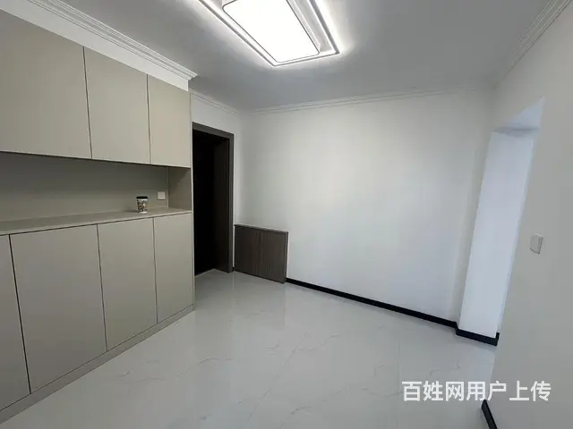 新华东方社区3楼南北通透55.5平两室21.6万 - 图片 1