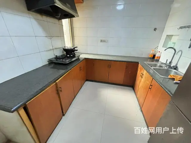 洪山路一中四小旁边，精装修四房，停车方便 - 图片 5
