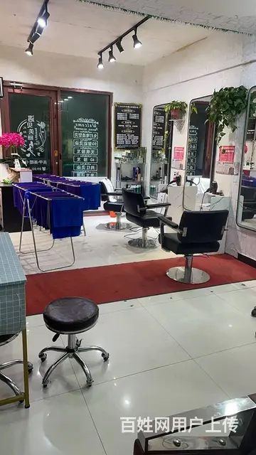9019（铺联邦）和平大学城学校里面营业中的理发店转让 - 图片 4