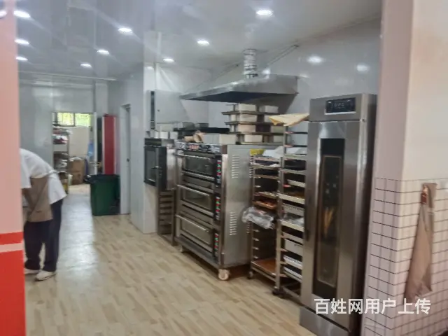 【同城搜铺网免费找店】中央公园86平空铺转让 - 图片 4