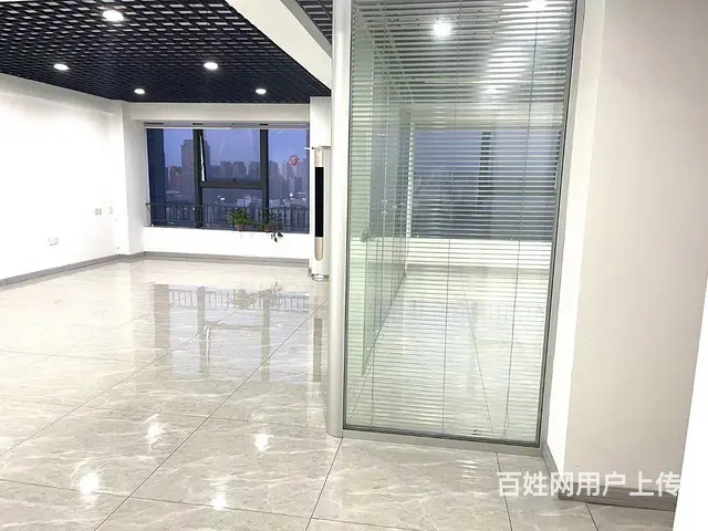 新北写字楼办公室New100平 - 图片 4