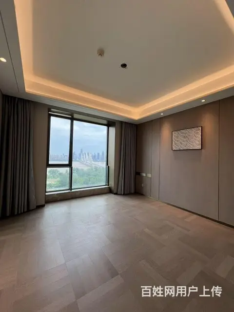 武汉天地 头道街地铁口 黄浦路 二七滨江 一线豪华 - 图片 7