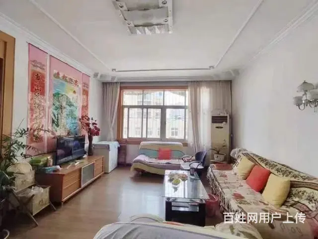 东方红大道浉河公园和美对面保险公司家属院三室两厅 - 图片 1