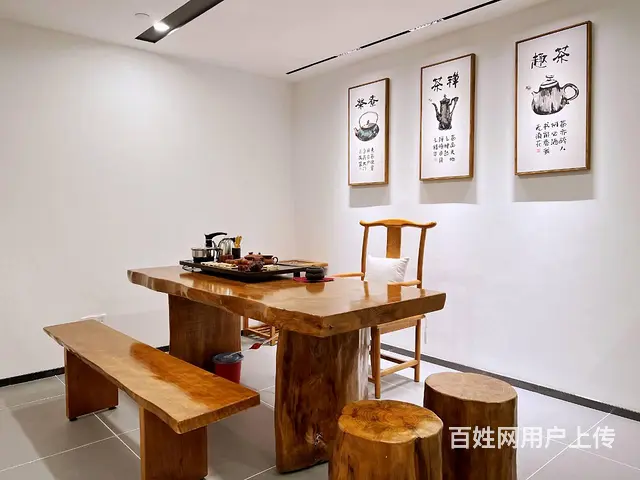 可容纳15-20人办公室，带沙发隔间，沙发全新 - 图片 3