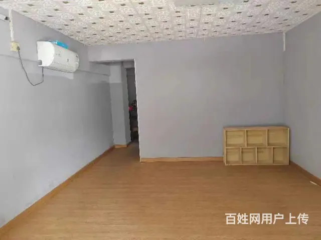 香洲区府旁小区内25平一楼仓库出租 - 图片 1