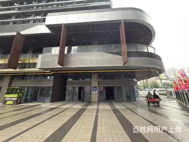 （51旺铺推荐）龙湖光年一楼临街83平出租 - 图片 2