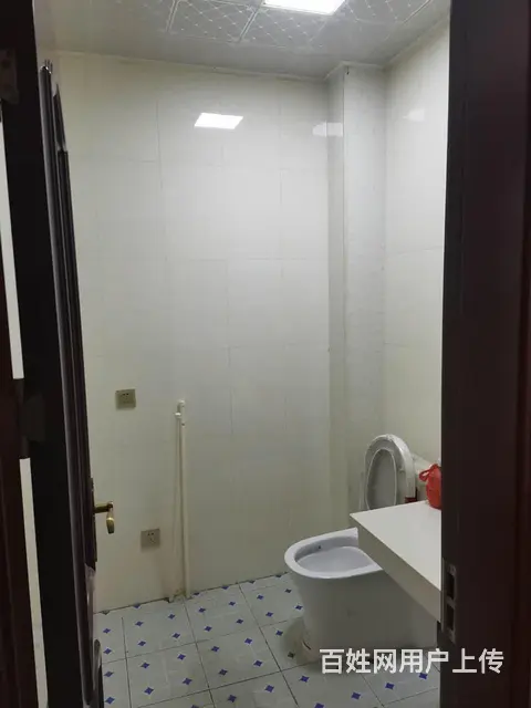 离石汽车站高架桥底 - 图片 3
