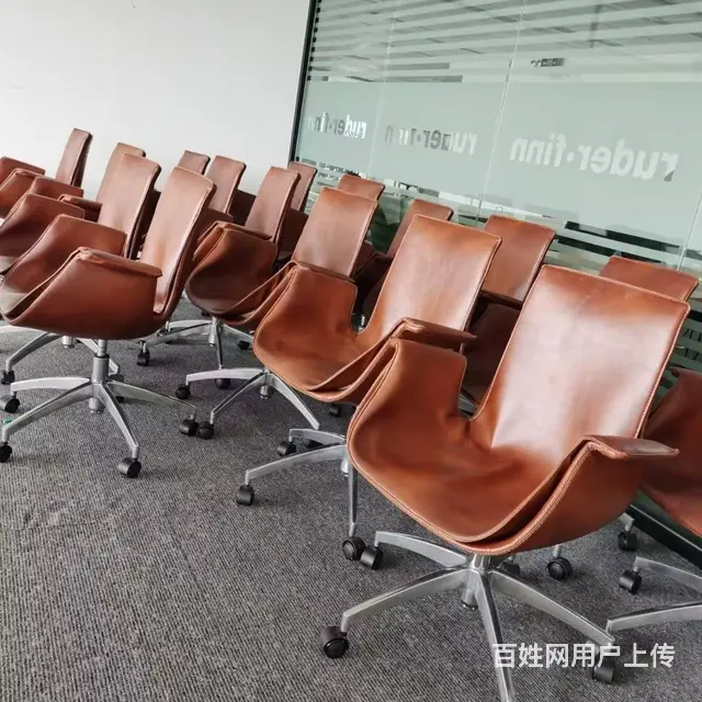 30个位品牌办公桌出售，老板桌经理桌书柜会议桌出售 - 图片 3