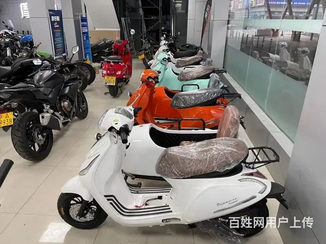 环爵边三轮摩托车 - 图片 1