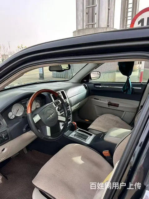 克莱斯勒300C 2006款 2.7 自动 豪华领航版 - 图片 3