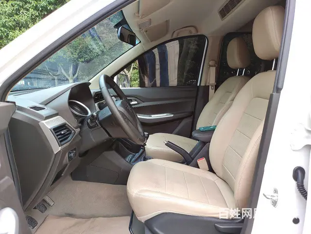 五菱 宏光 2019款 宏光S 1.5 手动 舒适型7-8座 - 图片 7