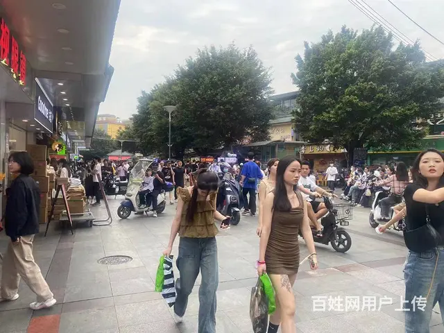 天河龙洞商圈 餐饮小吃旺铺，人流量全天不断，业态不限看铺随时 - 图片 2