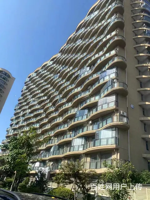 洱海边这样的海景公寓
30万就卖
70年产权。 - 图片 1