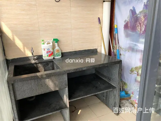紧邻海沧 圣.地亚哥 单间出租 高层大阳台 已做玻璃窗 - 图片 4
