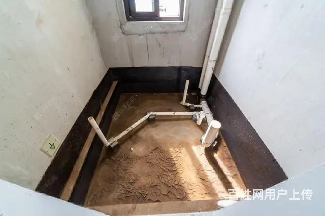 诚售纯毛坯 可随意装修 中上楼层 三开间朝南（双卫）随时看房 - 图片 2