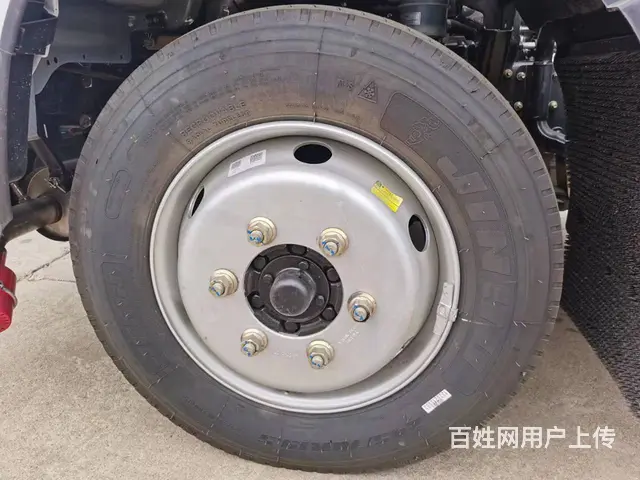 源头厂家，同威东风福瑞卡8吨油罐车，价格超优惠 - 图片 2