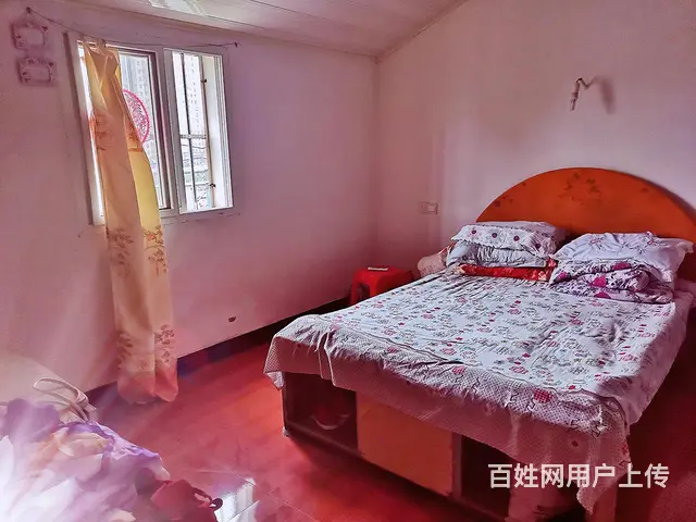 在新加坡城斜对面，无产证，中等装修，前后两个阳台 - 图片 3